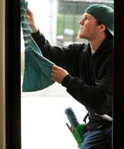 Best Window Cleaning Worker