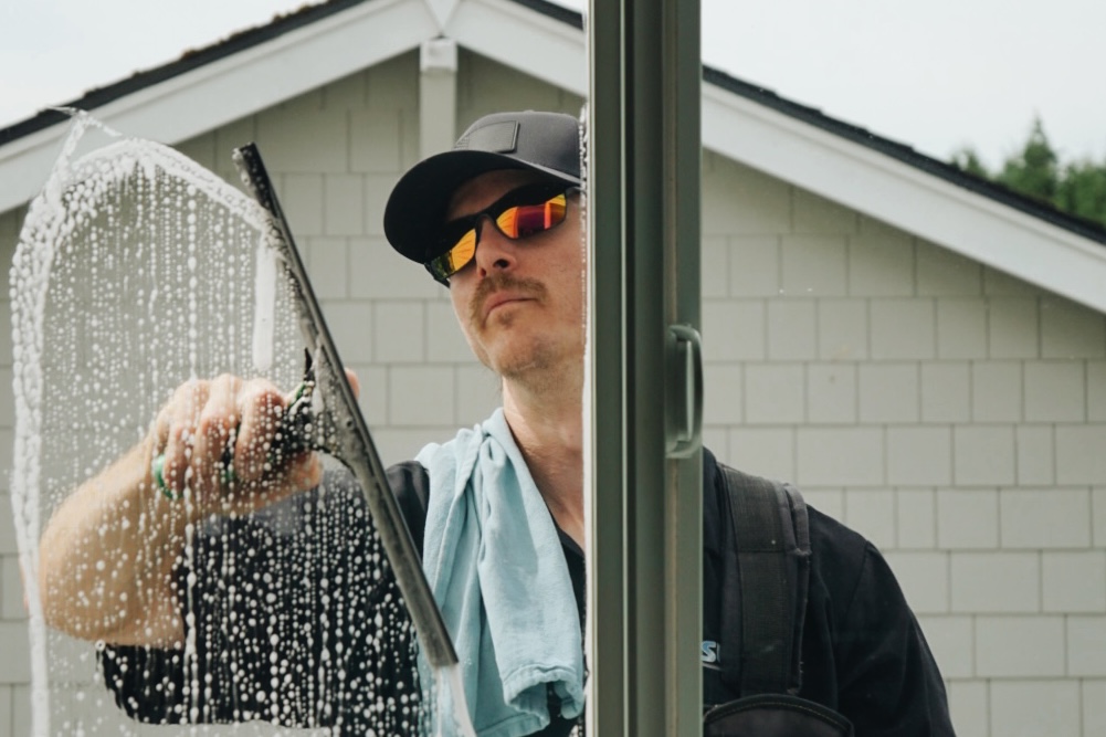 edgewood residential window glass cleaning Streak-free residential glass cleaning on modern Edgewood WA house